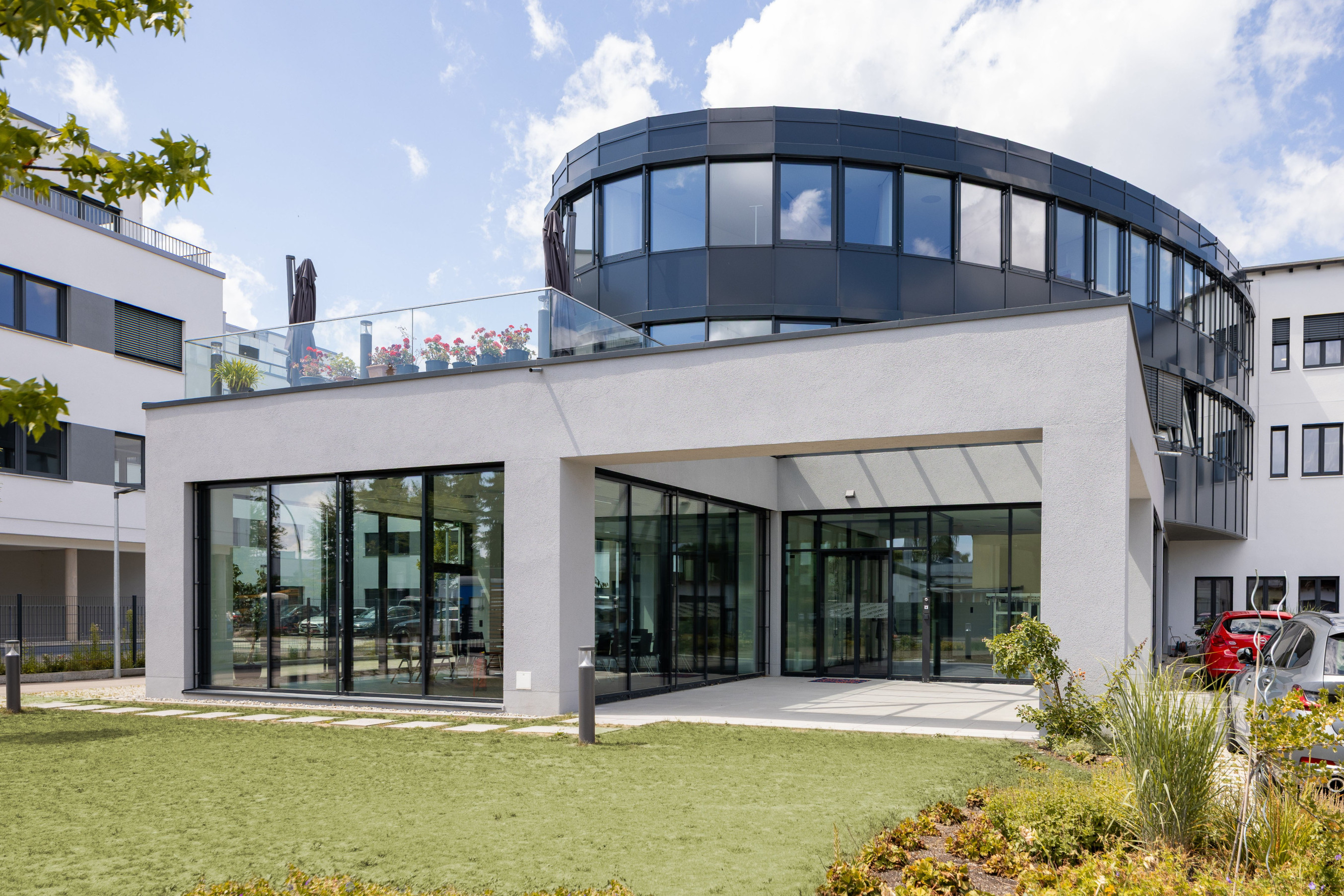 Sanierung und Neubau Verwaltungsgebäude Neusäß